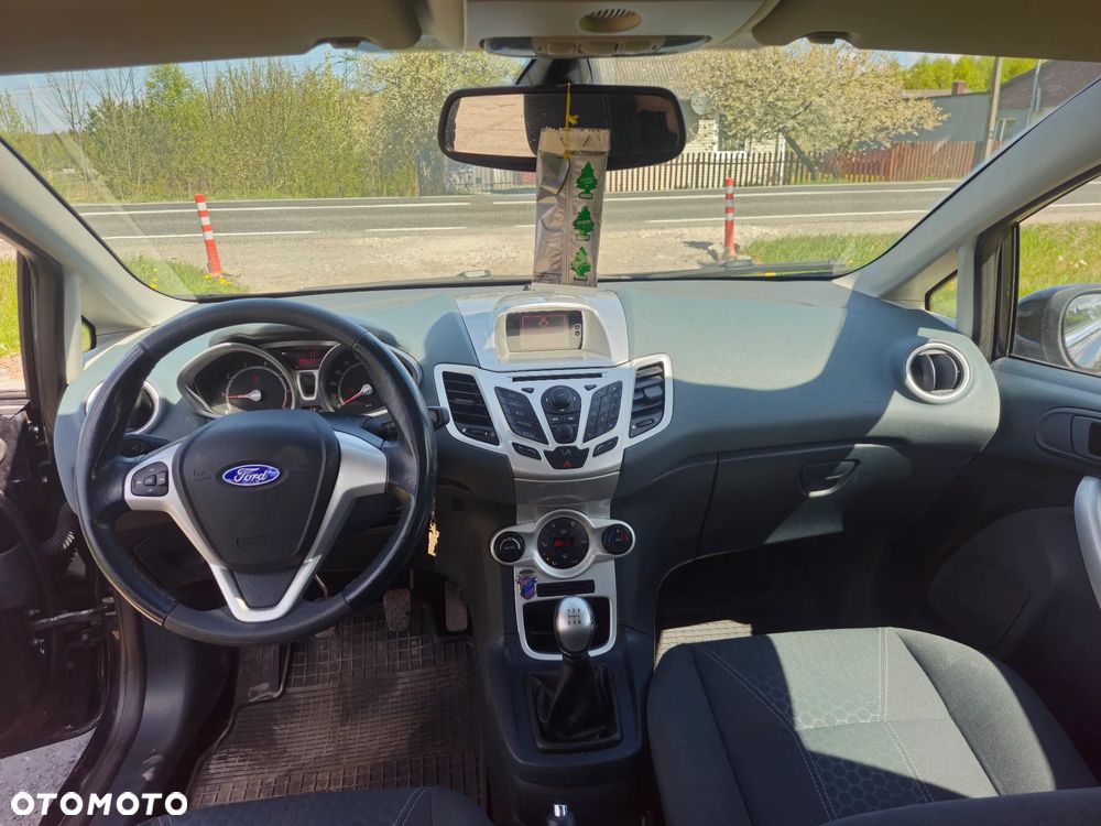 Ford Fiesta 1.25 Titanium - 10