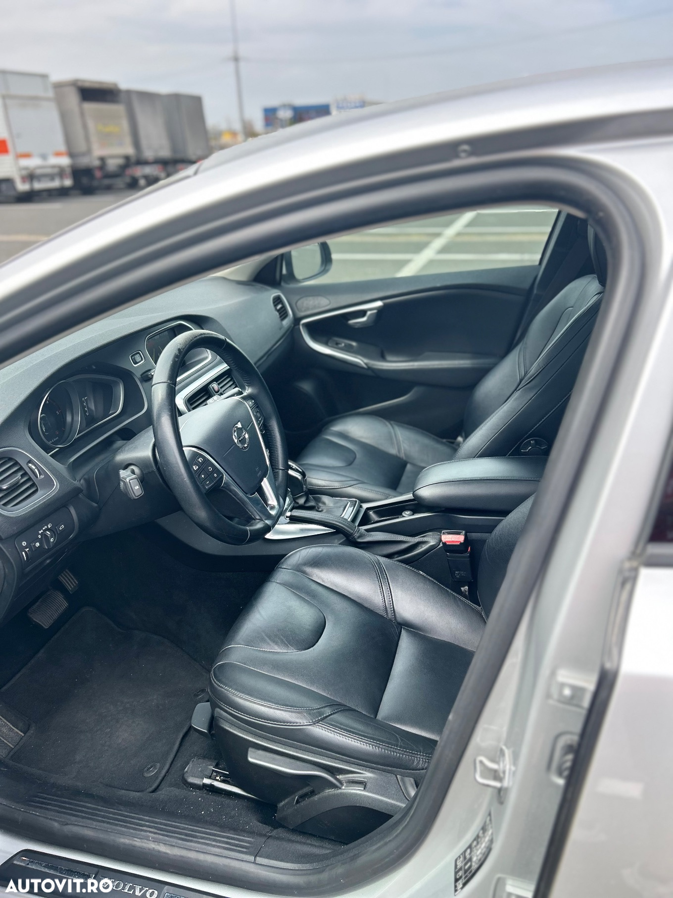 Volvo V40 D2 Aut. Momentum - 3