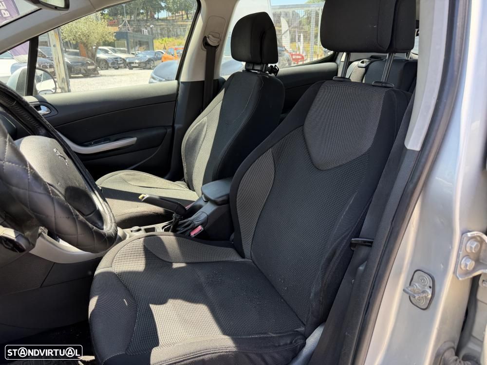 Peugeot 308 1.4 16V Premium - 6