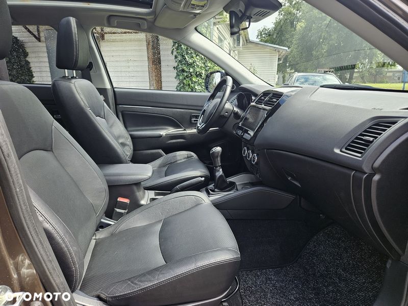 Mitsubishi ASX 1.6 Intense Plus Navi Blue Edition - 17
