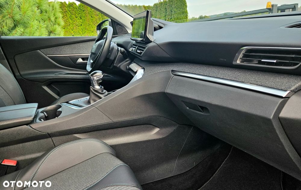 Peugeot 5008 1.5 BlueHDi Allure Pack S&S - 28