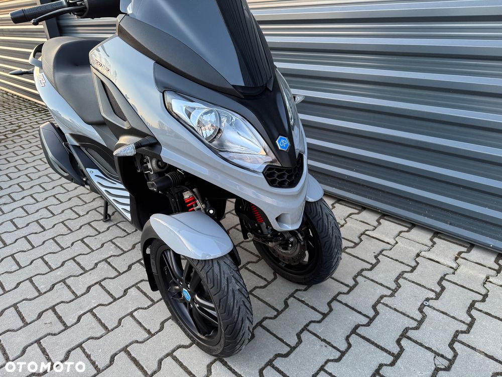 Piaggio MP-3 - 7