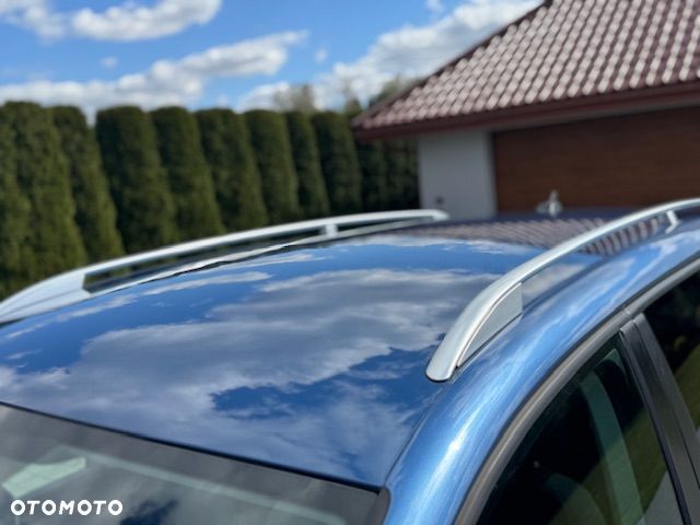 Volkswagen Touran - 10