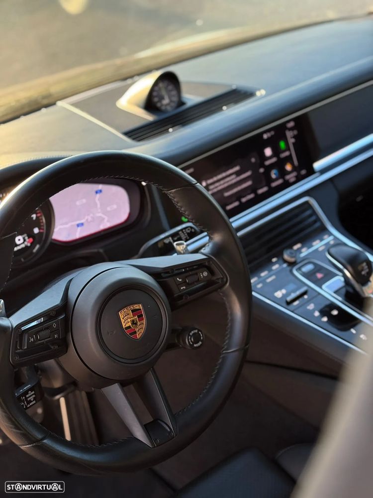Porsche Panamera Sport Turismo 4 E-Hybrid Platinum Edition PDLS - 3