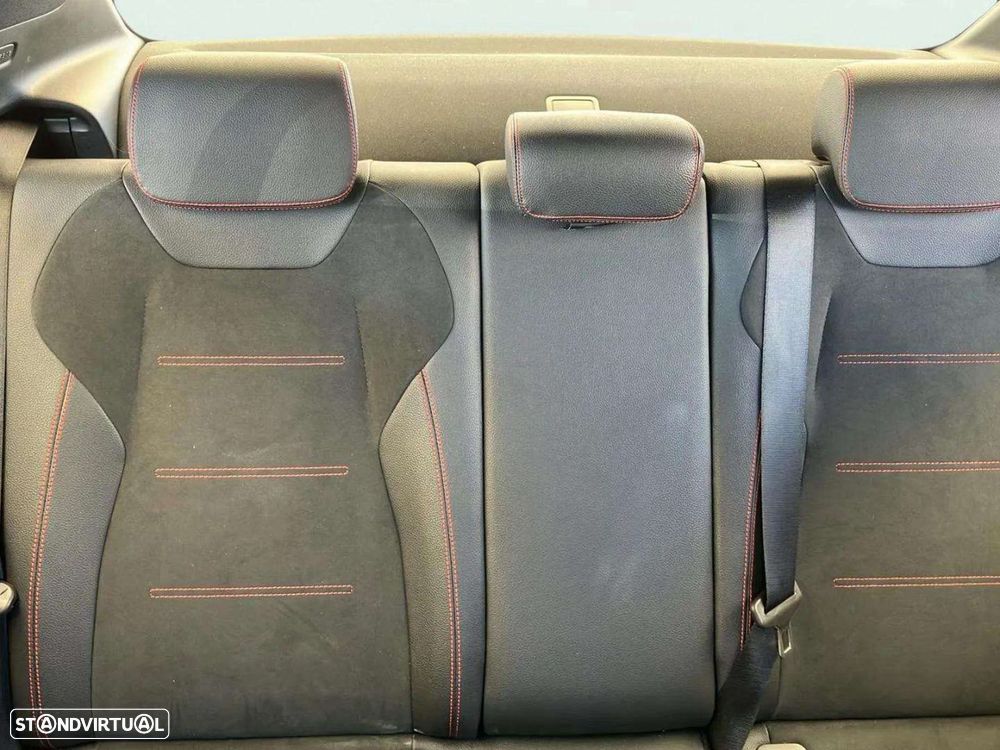 Mercedes-Benz A 250 - 16