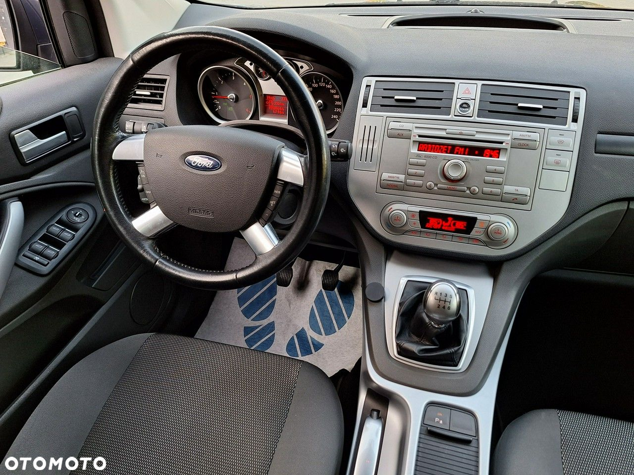 Ford Kuga - 11