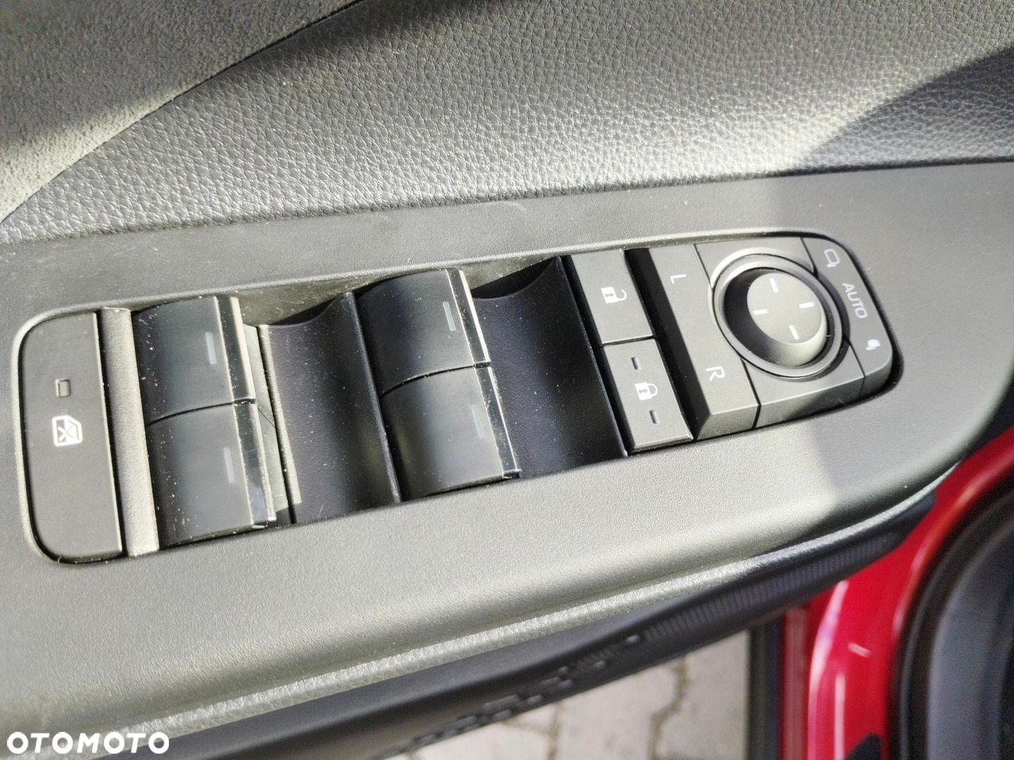 Toyota C-HR 1.8 Hybrid Executive - 24