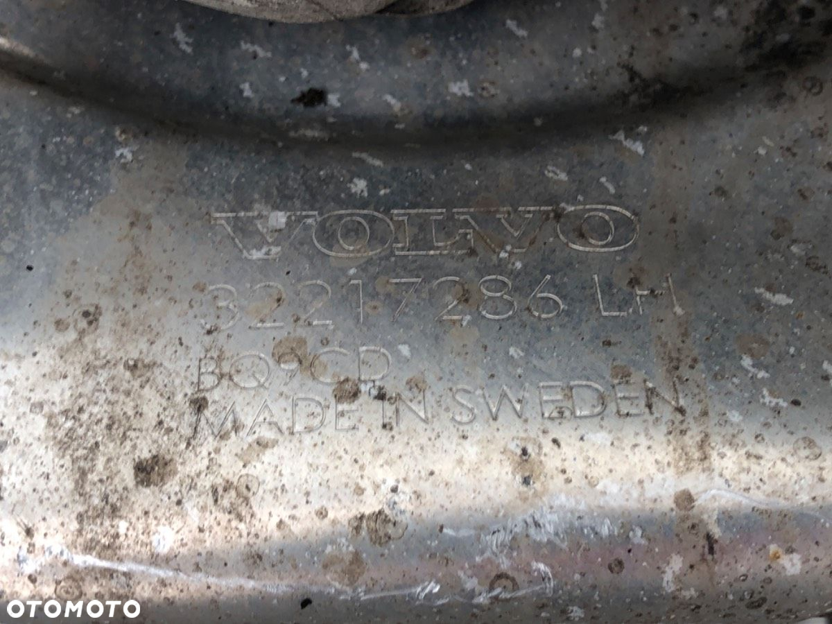 ZWROTNICA PIASTA LEWY TYŁ - 719.00 PLN - VOLVO V90 II Kombi (235, 236) 2016 - 2022 D4 140 kW [190 - 4
