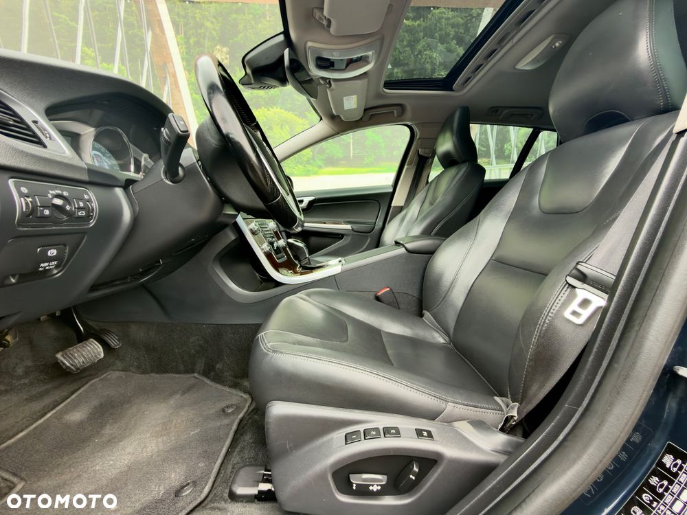 Volvo V60 D5 AWD Geartronic - 21
