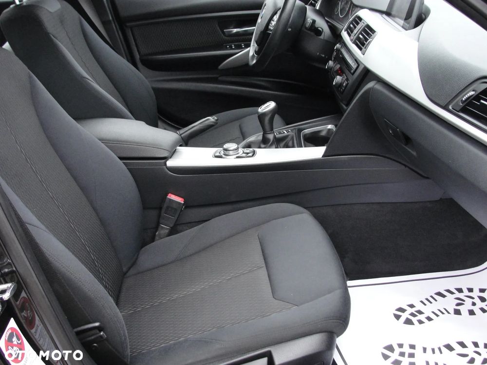 BMW Seria 3 318d DPF Edition Lifestyle - 18