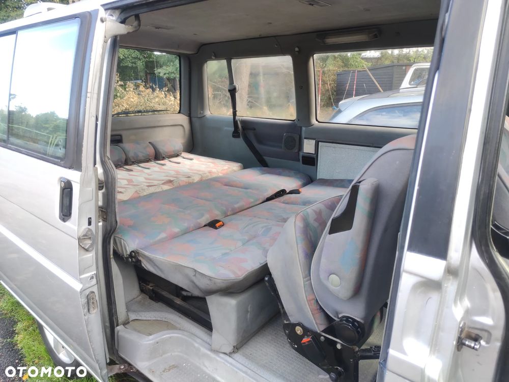 Volkswagen Multivan Standard - 8