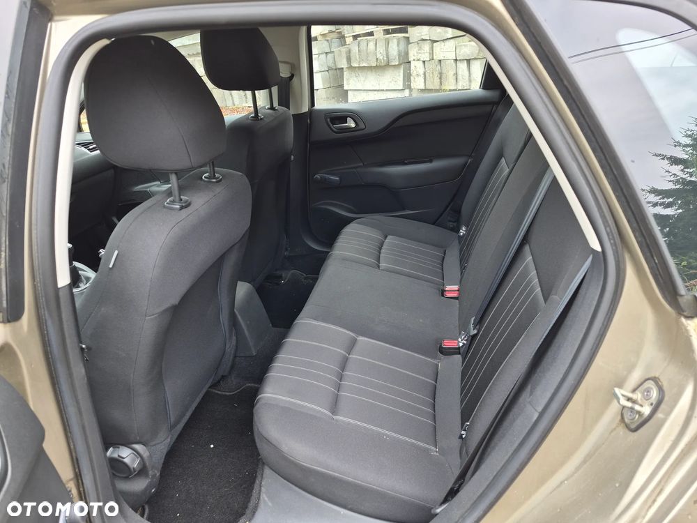 Citroën C4 VTi 95 Attraction - 11