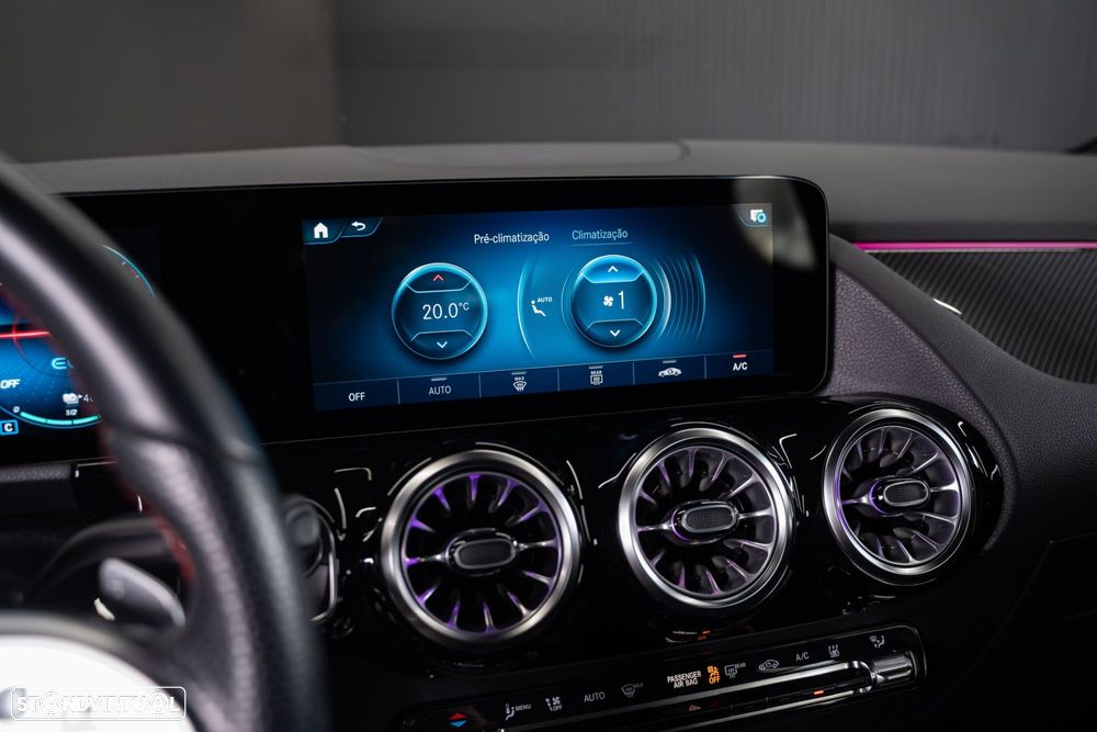 Mercedes-Benz GLA 250 e 8G-DCT - 32