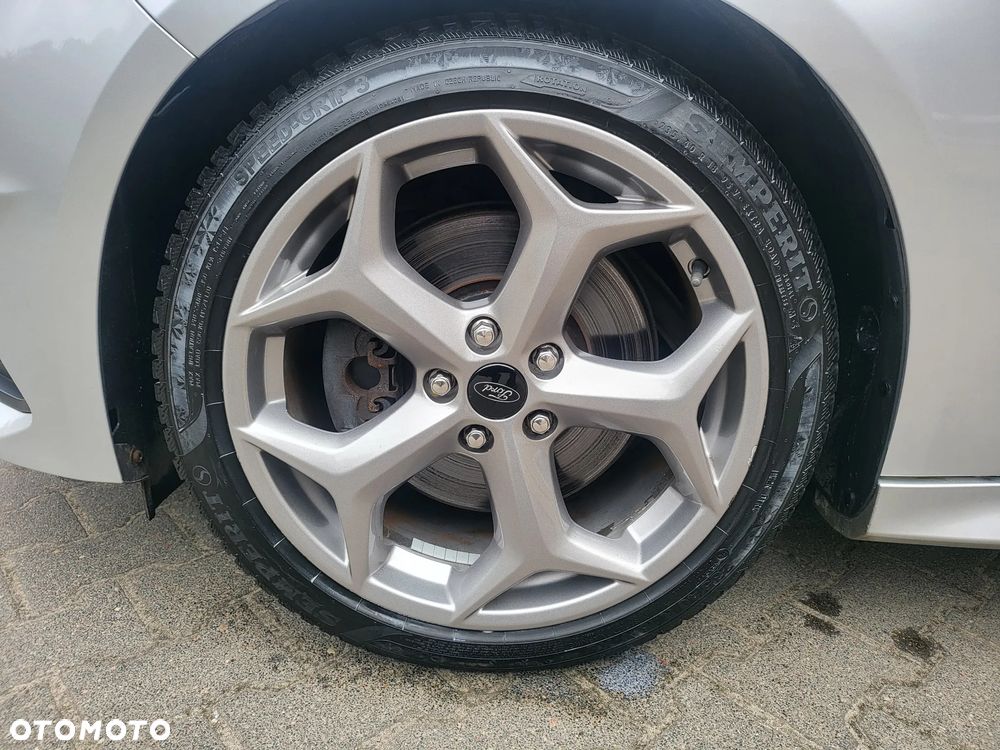 Ford Focus 2.0 TDCi ST-2 - 12