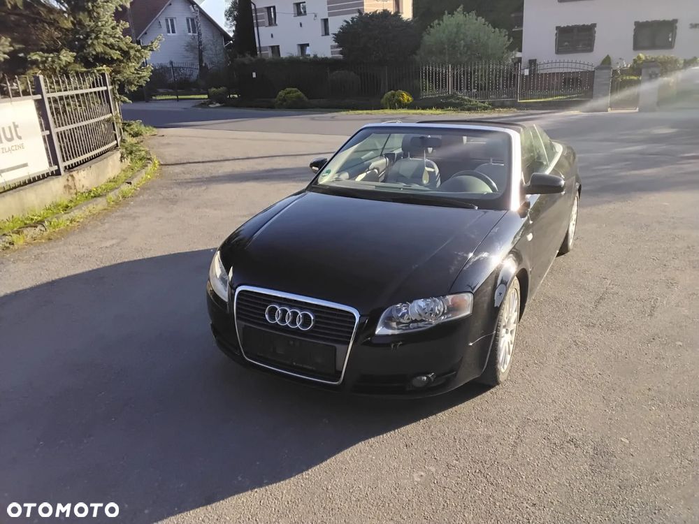 Audi A4 Cabrio 2.0 TDI DPF - 1