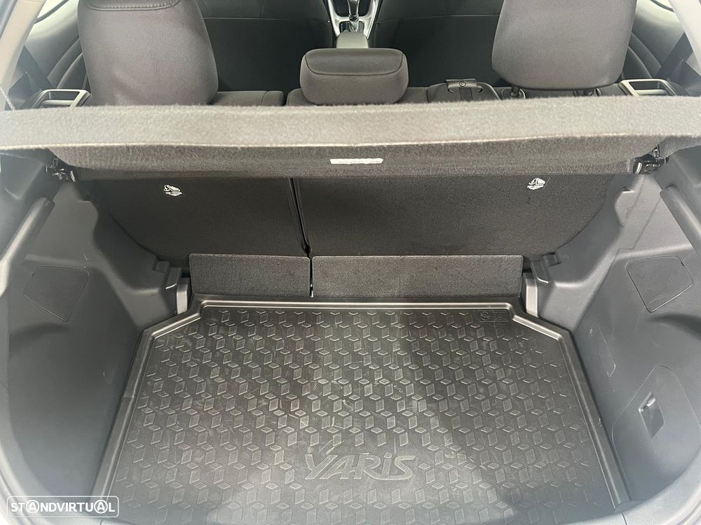 Toyota Yaris 1.5 HDF Comfort Plus - 8