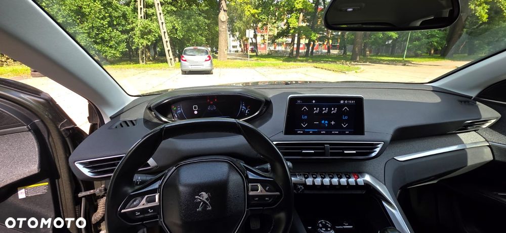Peugeot 3008 1.2 PureTech Allure S&S - 12