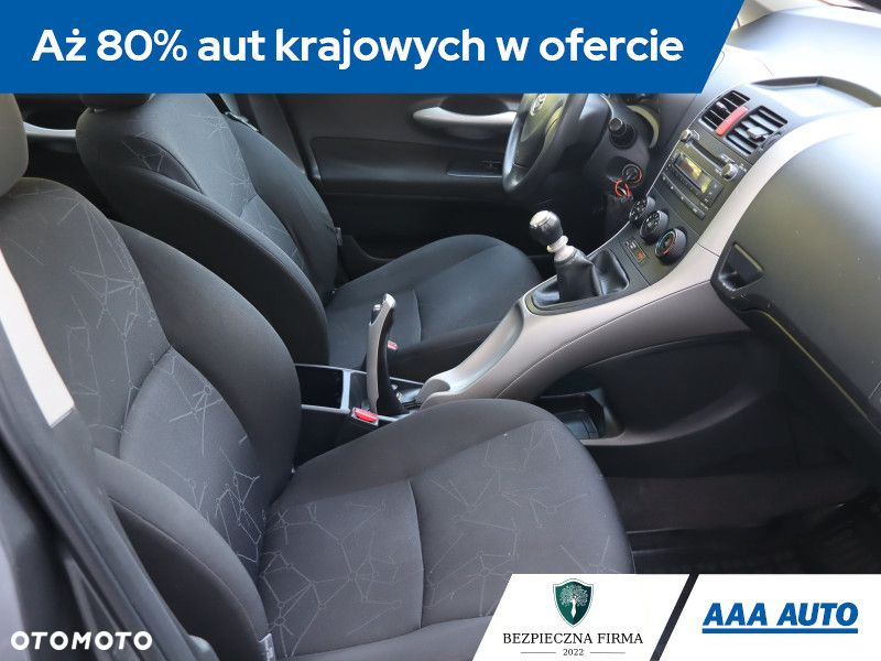 Toyota Auris - 10