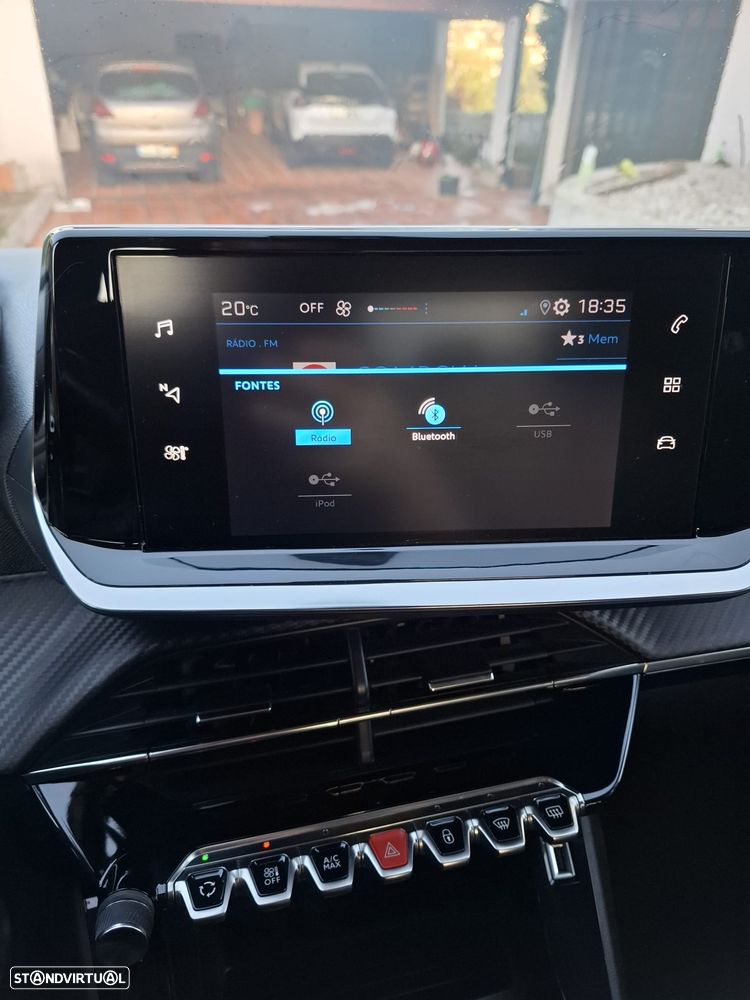 Peugeot 208 1.2 PureTech Allure - 23
