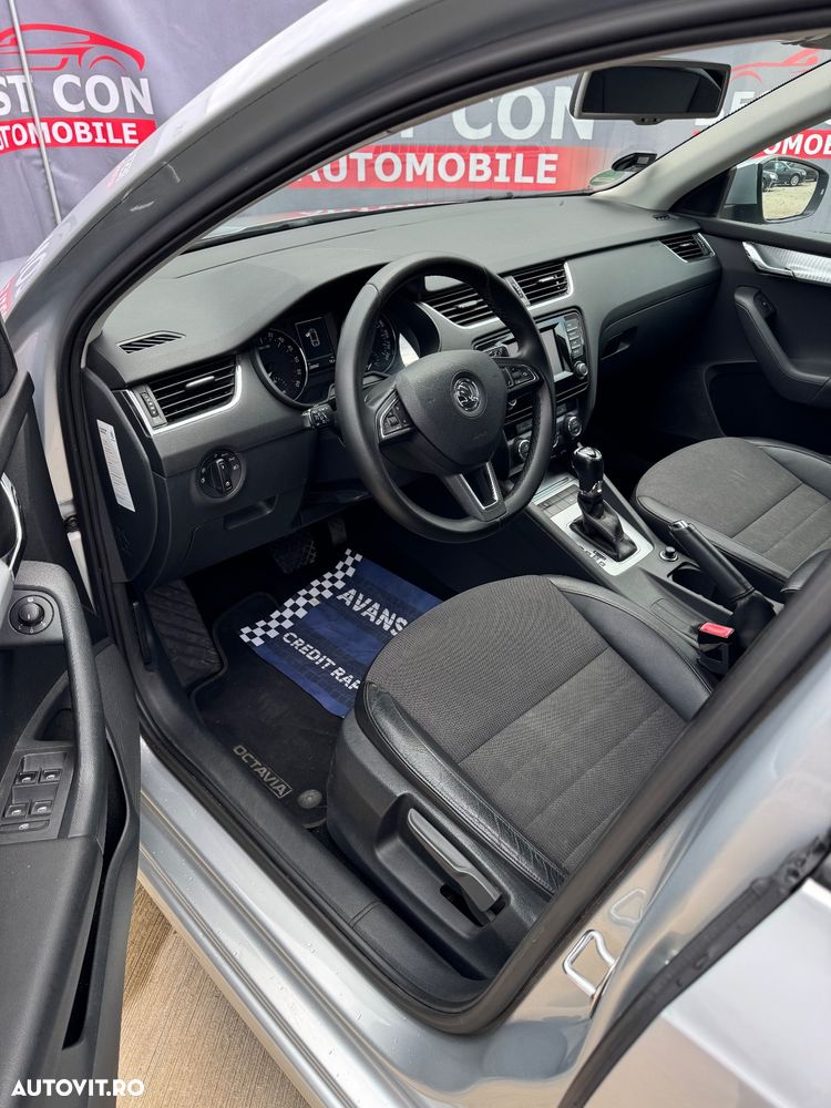 Skoda Octavia 2.0 TDI ELEGANCE DSG - 6
