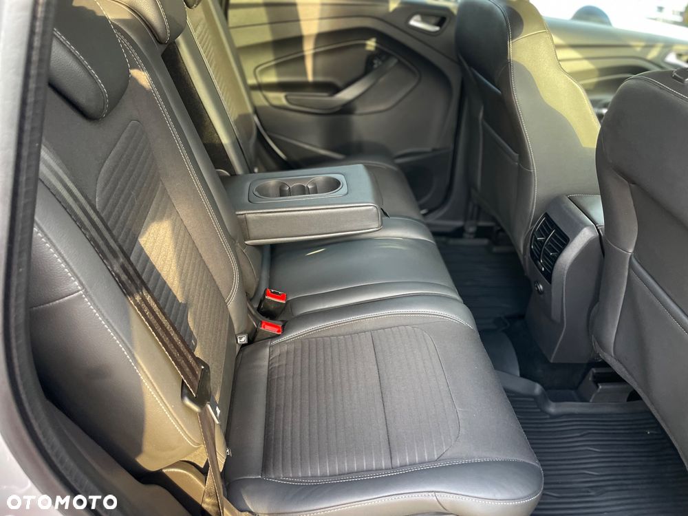 Ford Kuga 2.0 TDCi 4x4 Titanium - 14