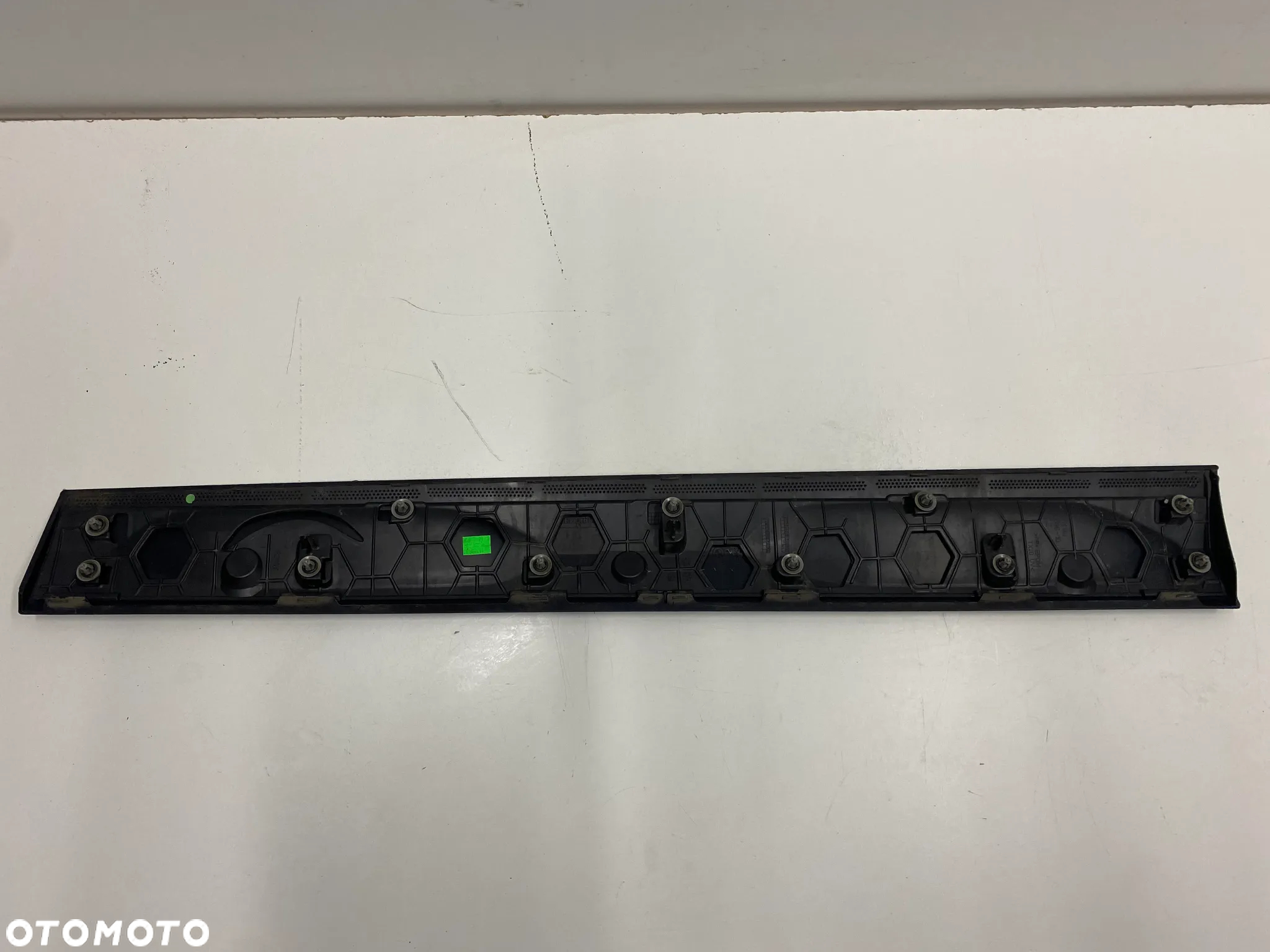 BMW X2 F39 Listwa drzwi lewa przód 51137421439 7421439 - 2