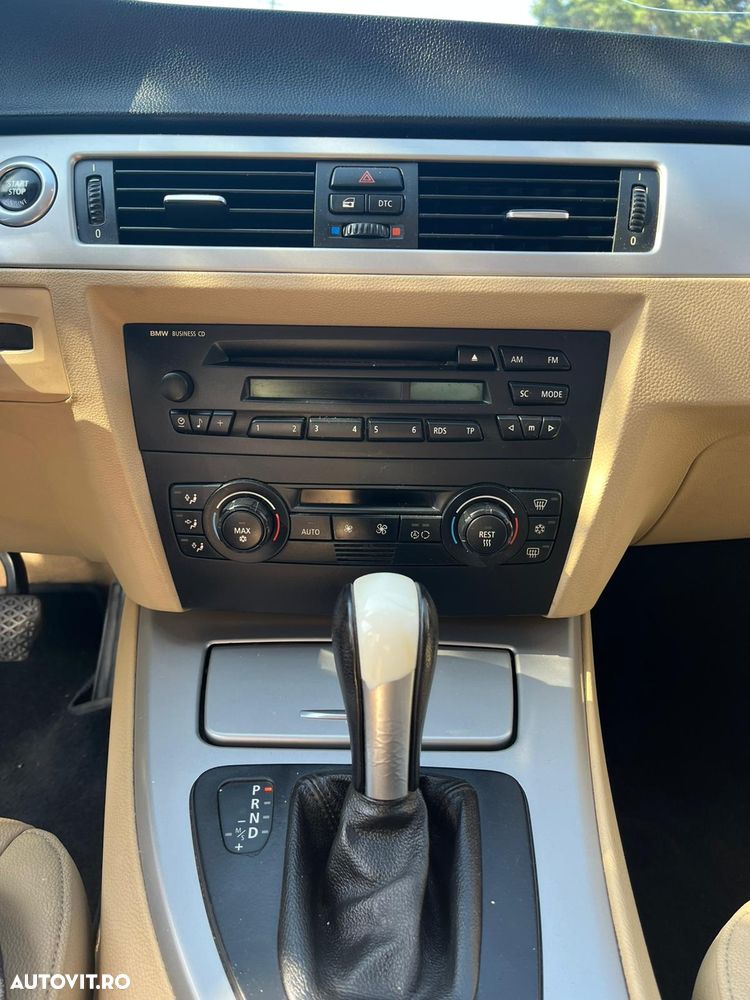BMW Seria 3 320i Aut. - 6