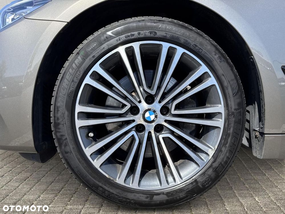 BMW Seria 5 530i xDrive Sport - 4