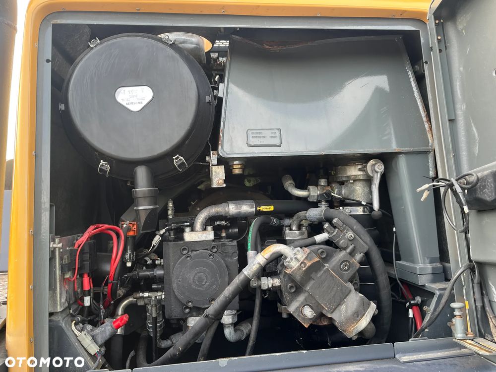 Liebherr - 16