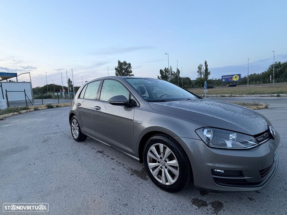 VW Golf 1.6 TDi BlueMotion Confortline - 3