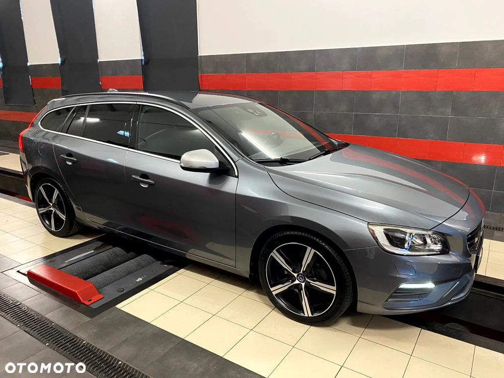 Volvo V60 D4 Drive-E R-Design Momentum - 9