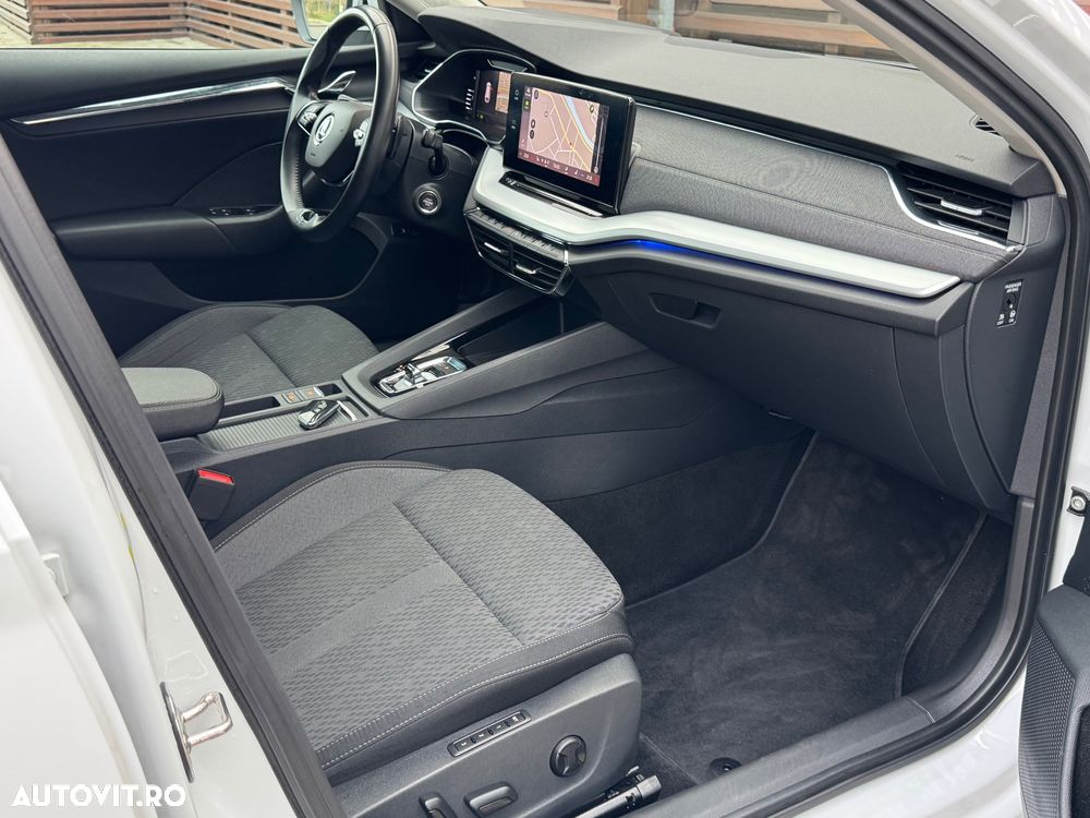 Skoda Octavia Combi 2.0 TDI DSG First Edition - 19