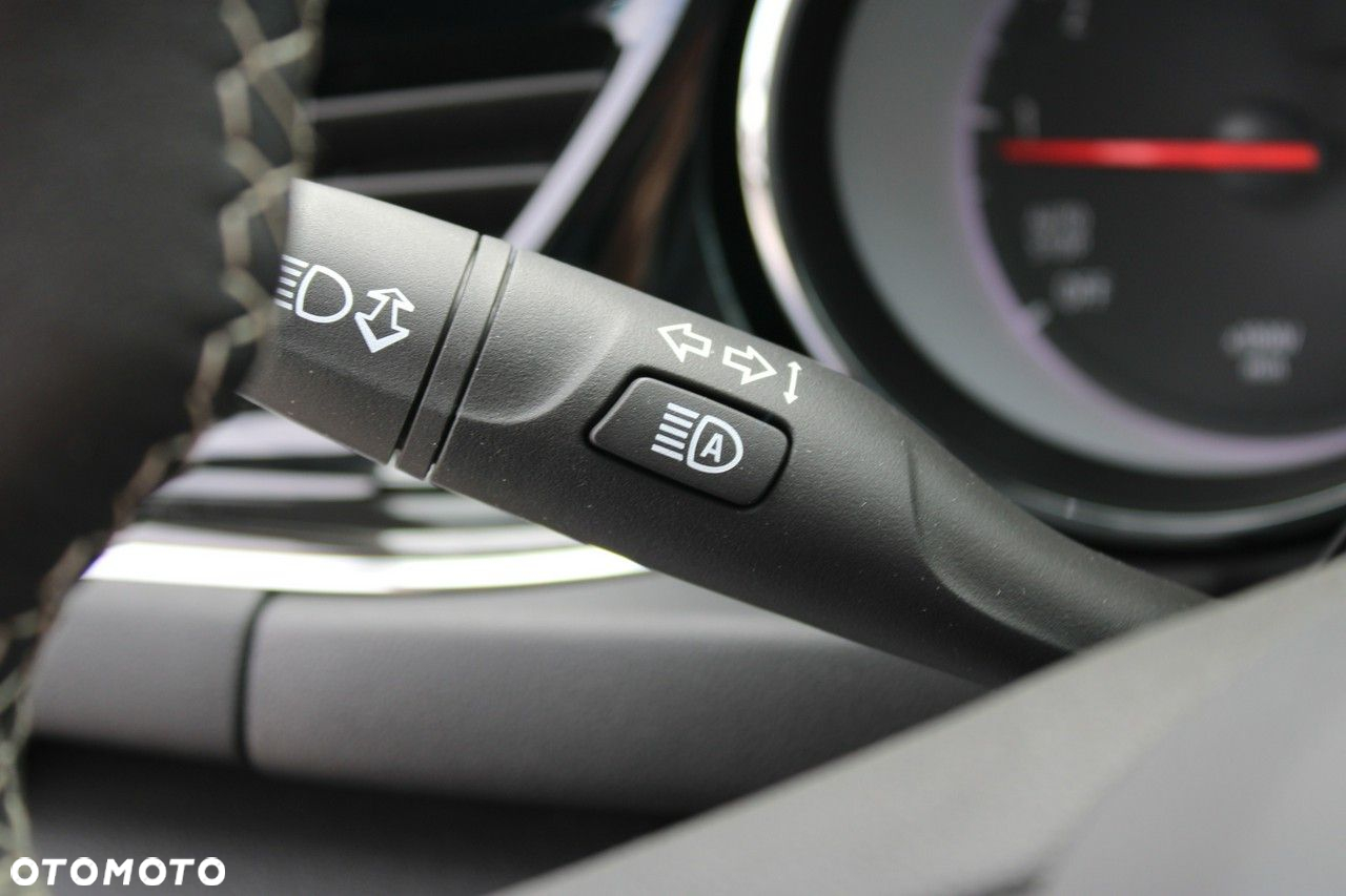 Opel Insignia - 20