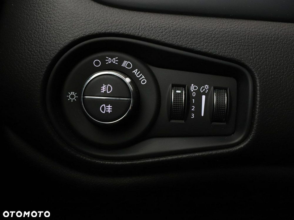 Jeep Renegade - 33