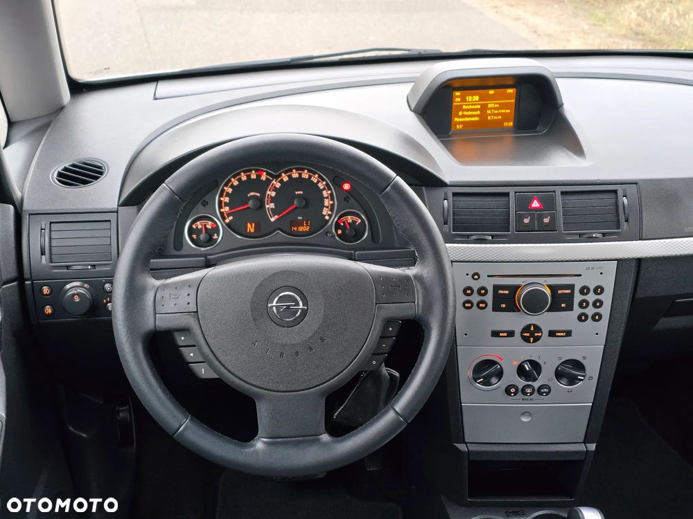 Opel Meriva 1.6 Cosmo MTA - 33
