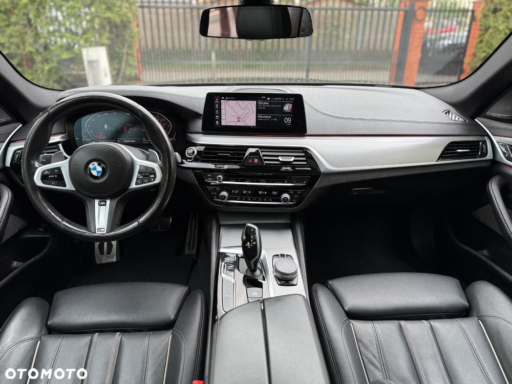 BMW Seria 5 530i xDrive M Sport Edition - 12