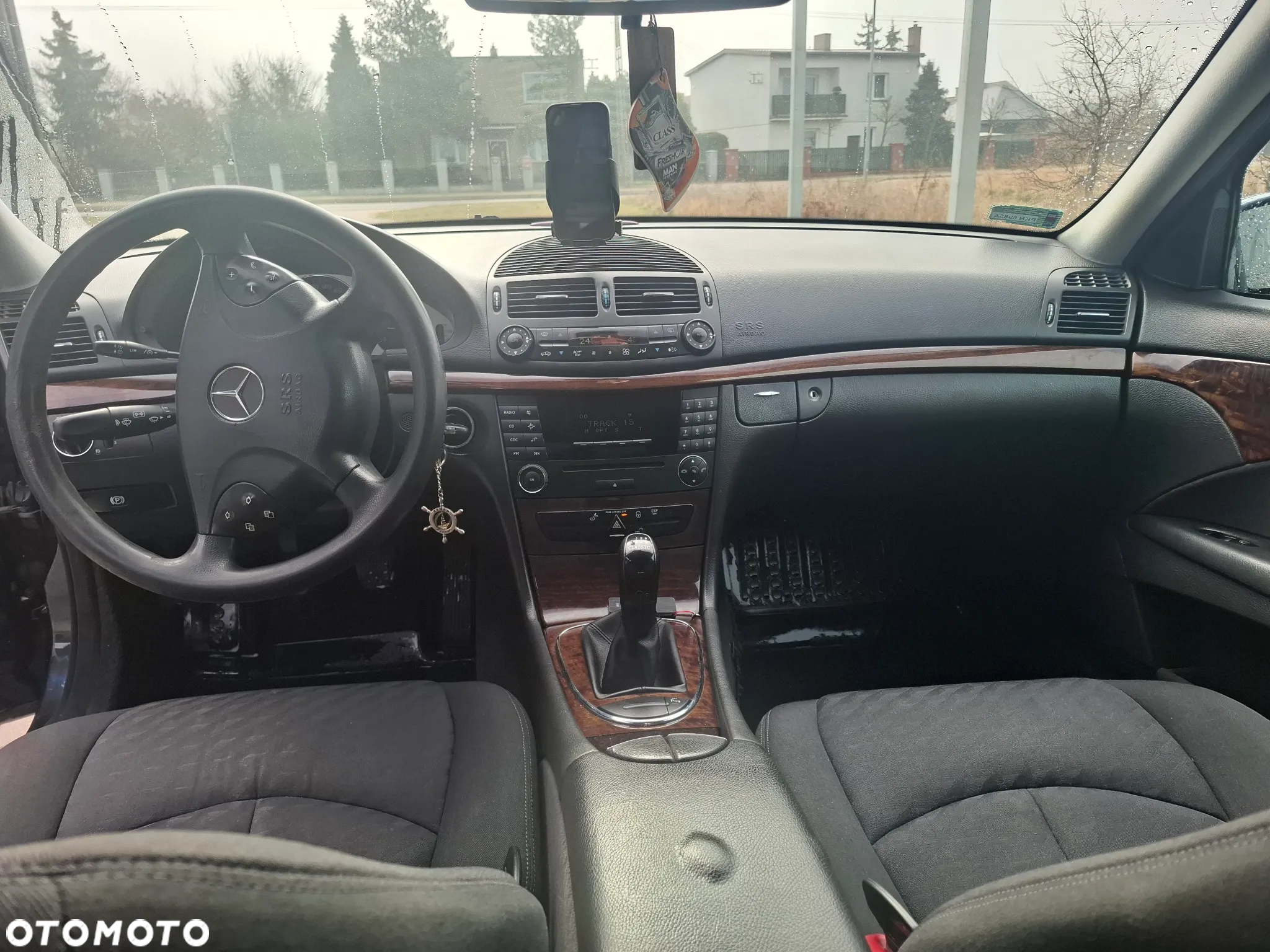 Mercedes-Benz Klasa E 220 CDI Classic - 17