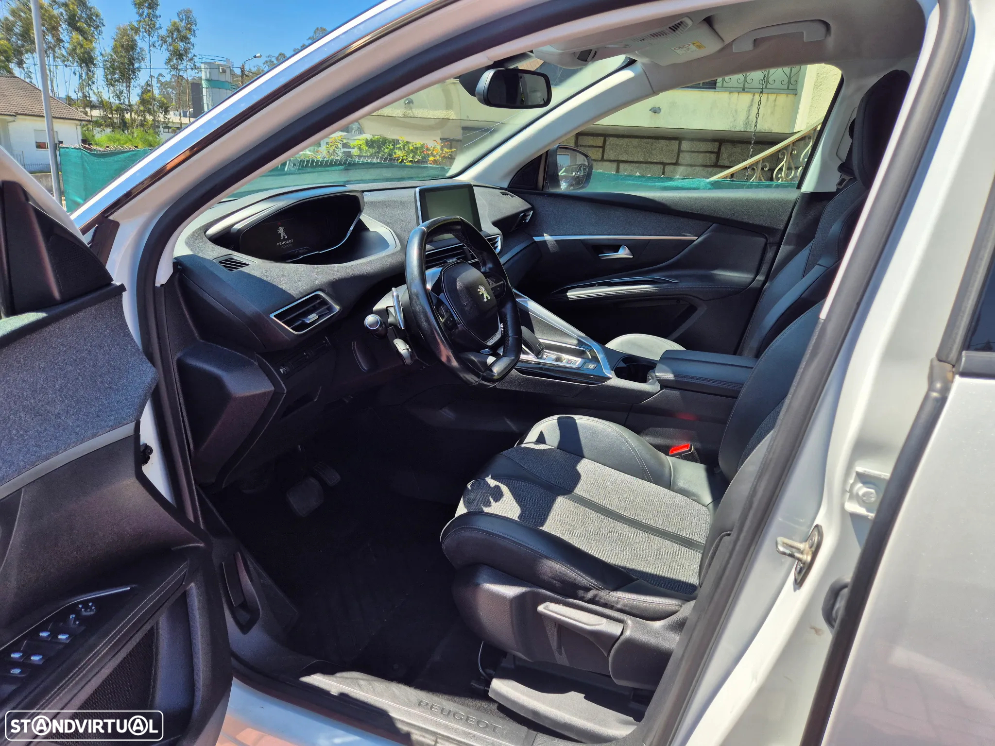 Peugeot 5008 1.5 BlueHDi Allure EAT8 - 25