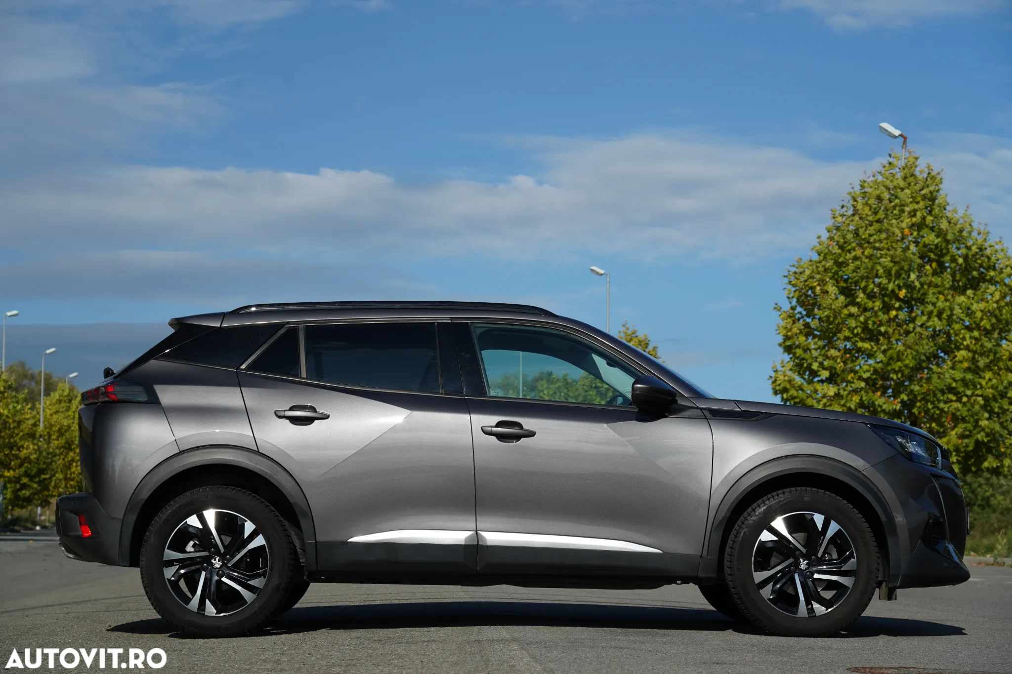 Peugeot 2008 PureTech 130 EAT8 Allure - 20