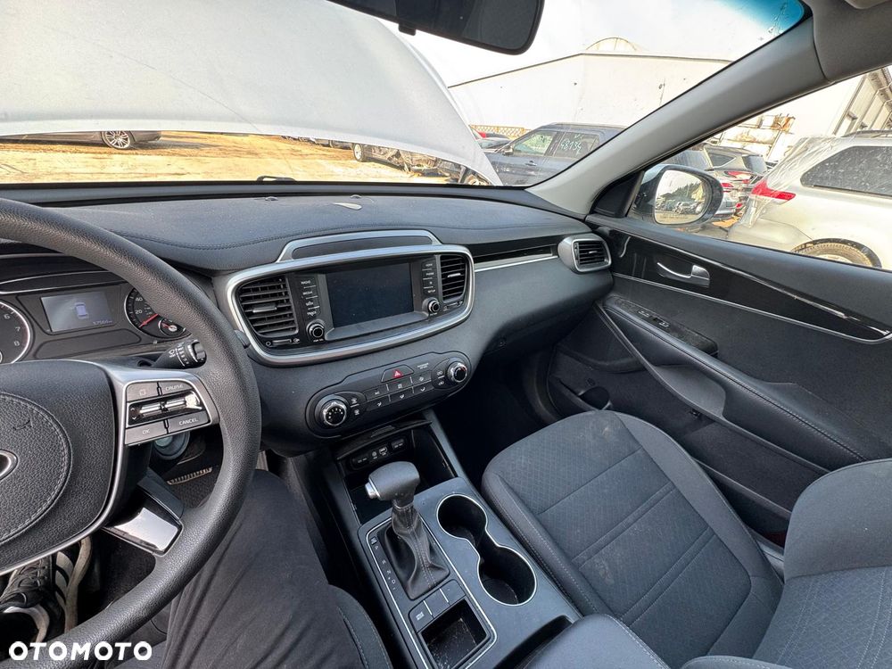 Kia Sorento 2.4 GDI 2WD Vision - 12