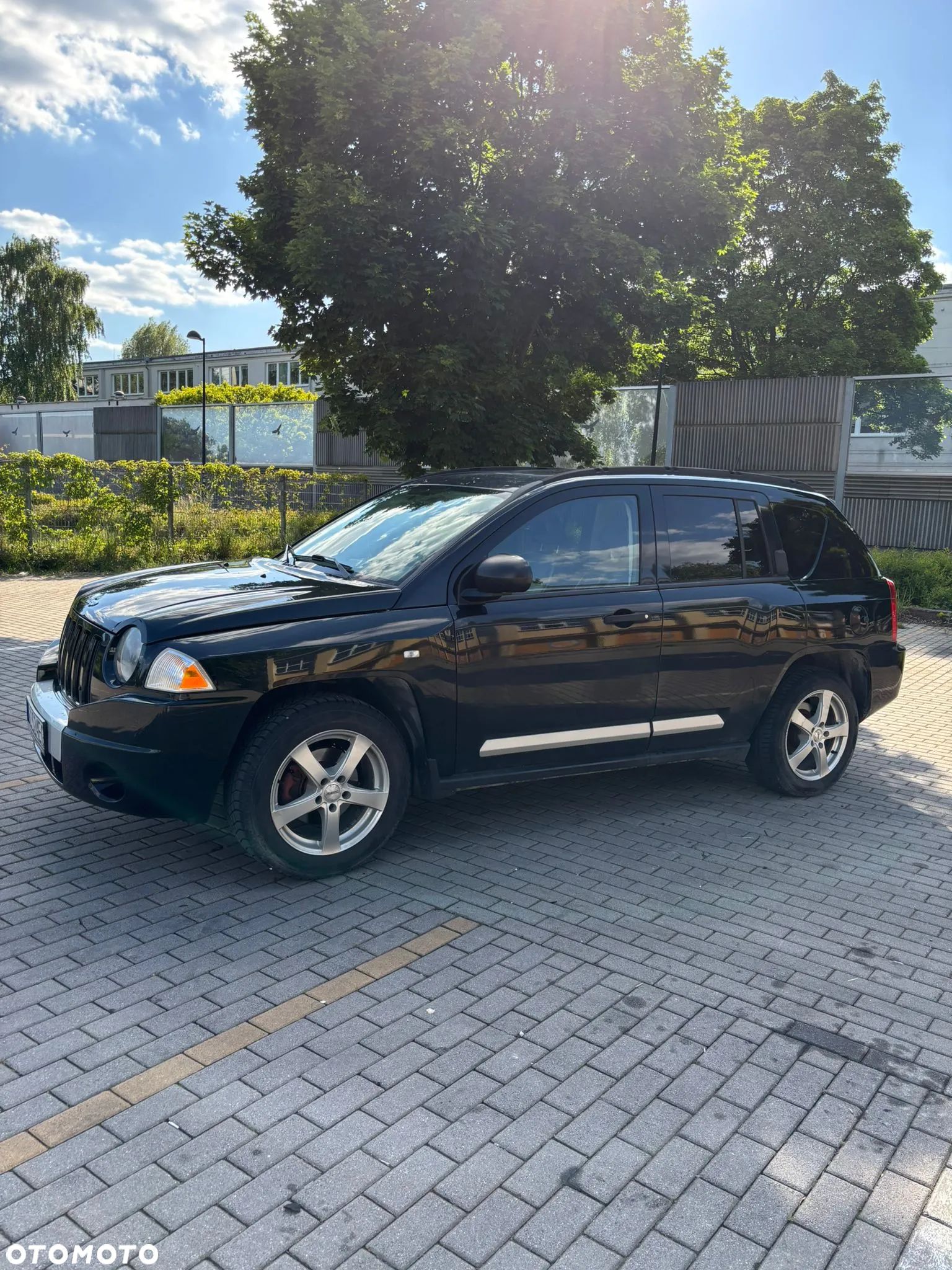 Jeep Compass - 1