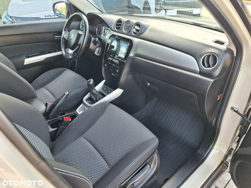 Suzuki Vitara - 30