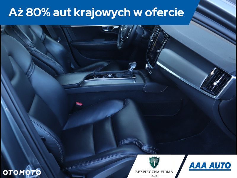 Volvo V90 Cross Country - 11