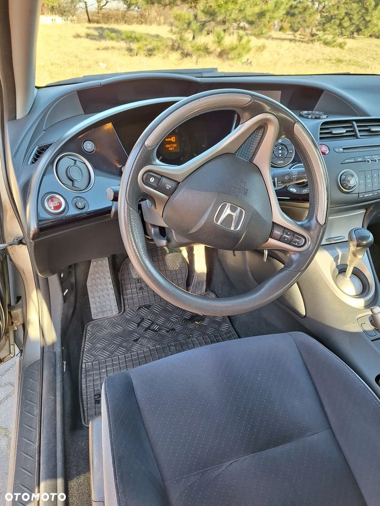 Honda Civic 1.4i-DSi - 9
