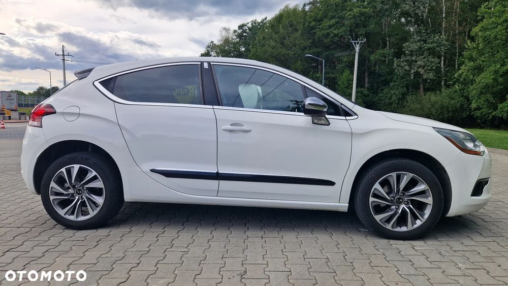 Citroën DS4 HDi 110 SoChic - 6