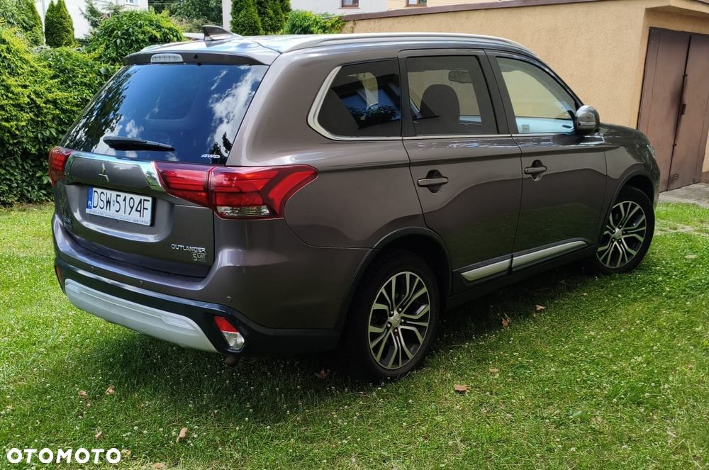 Mitsubishi Outlander 2.0 Intense + Navi 4WD CVT - 13