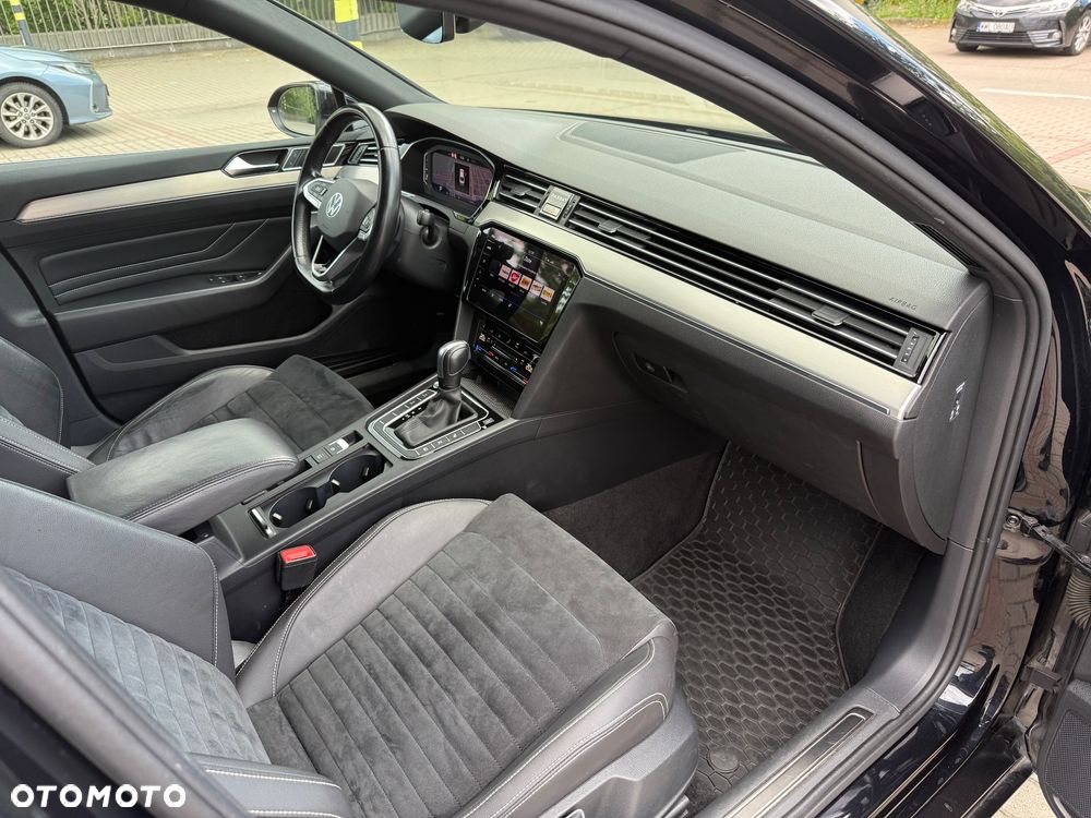 Volkswagen Passat 2.0 TSI Elegance DSG - 12