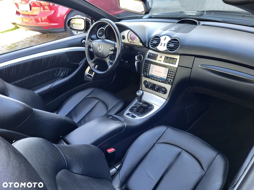 Mercedes-Benz CLK - 27