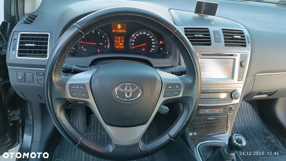 Toyota Avensis 1.8 Premium - 19
