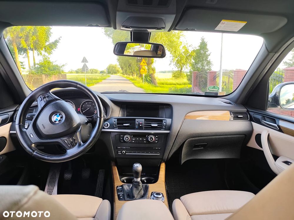 BMW X3 20i xDrive - 11
